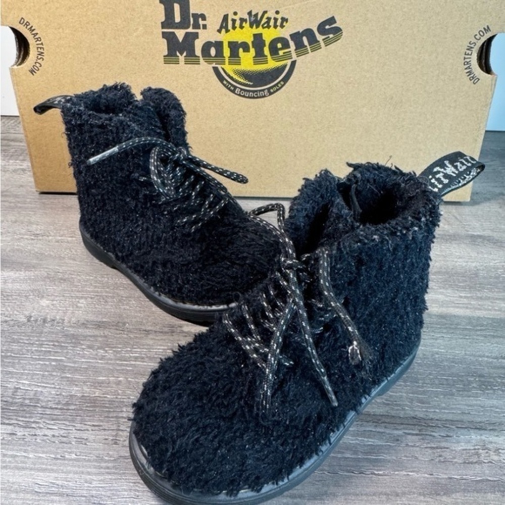 Dr. Martens Junior 1460 Pascal Tinsel Black Textured Boots toddler 7 ADORABLE